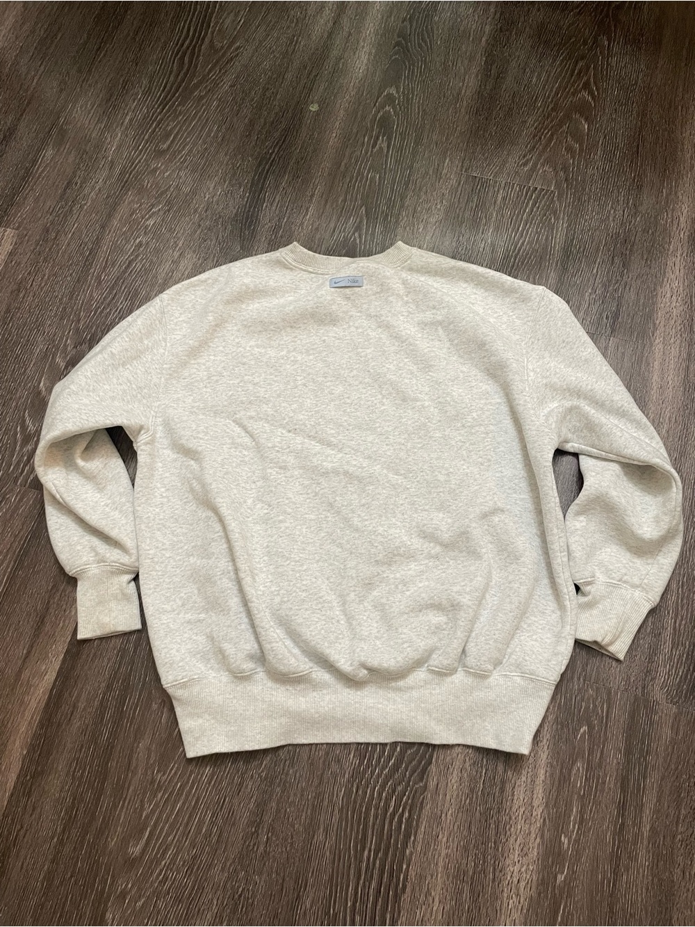 Nike Heritage Crewneck - Picture 6 of 10